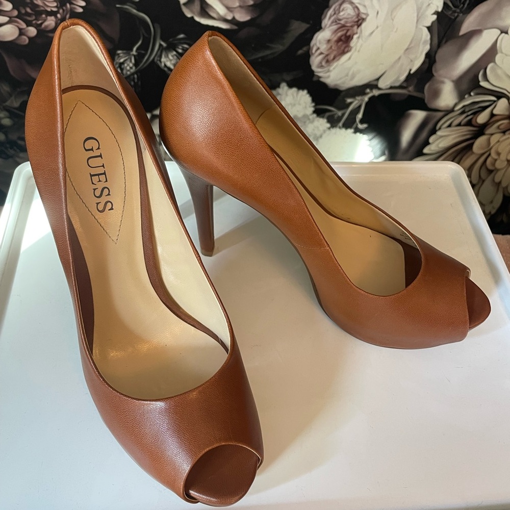 Guess heels